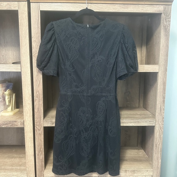 Lilly Pulitzer - Picture 3 of 4